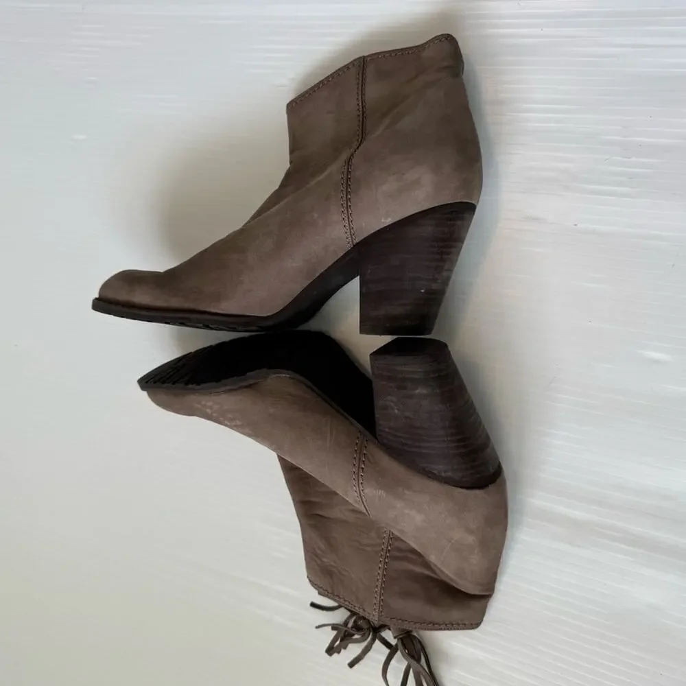 Stuart Weitzman western booties size 8.5 beige women’s boots **see note